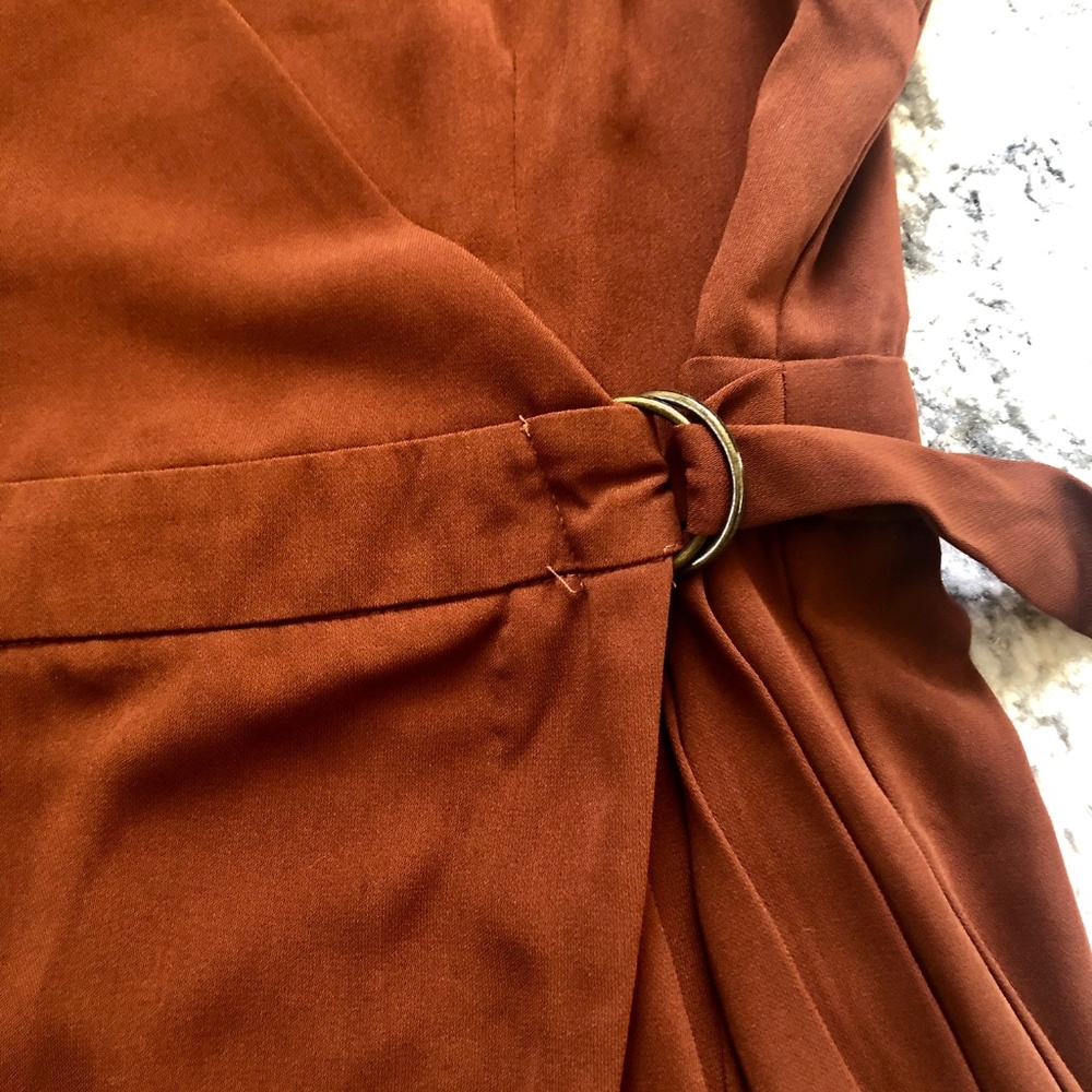 FOREVER 21 Wrap Dress with Pleat Detail - Picture 3 of 6